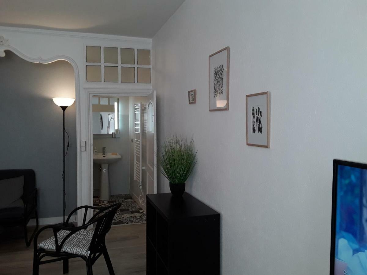 Appartement Du Clos Des Carmes Poitiers Exterior foto